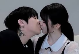 "禁止退货，自行销毁"果汁世妍，♥BJ K"性骚扰·硬币"争议引发聊天窗口"爆发" [Star Issue]