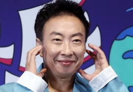 [公式] 朴明秀，和有着20年缘分地经纪人各走各的路..."同行结束"