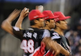 "大发"起亚队足足有632天"8连胜"狂奔！""最高156公里"的李义利强速球爆发，主教练高兴地问候道:"感谢与选手们一起的客场球迷！" [蚕室现场评论]