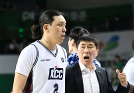 "Thanks to the changed Heo Hoon..." Lee Sang-min, Busan KCC head coach, singled out for high praise as KCC aims for "three straight wins to reach the semifinals" [Busan]