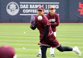 [Photo] Park Jeong-hoon, under the microscope of coach Kim Soo-kyung