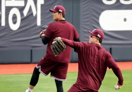[一度でスッと] エースのアン・ウジンと肩を並べて 「3勝でキウムの勝利の大半を担った」ペ・ドンヒョン