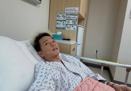 "Vẫn chưa chết."" Hyun Jun (Poppin') nhập viện trong ca khúc mới 'Standing Stairs'Bạo lực → Tình hình gần đây gây sốc sau khi nghi ngờ bạo lực [Star Issue]