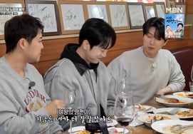 Jeon Hyun Moo '♥Kim Yeon Ah' bùng nổ sự ghen tị trong rừng rậm" [Kế hoạch 3 ★ TV đêm]