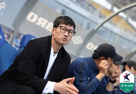 'Fewest Goals Conceded No. 1 – Most Goals Scored No. 8': Lee Jeong-hyo's Suwon, Can They Break the 'Zero Goals in Two Matches' Crisis... 'Desperate to Escape the Lower Table' in Match Against Gyeongnam