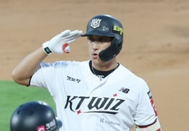 "好想念黄载均啊！" →李康哲突然想起退役选手的理由:到底为什么？