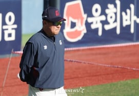 [tin sốt dẻo] Yoon Dong Hee, Jung Chul Won, Kyoyama, Kim Min Sung bị loại khỏi đội 1 Đạo diễn Kim Tae Hyung cầm dao lên... Call up của Kim Dong Hyun, Lee Seo Joon, Park Se Jin, Kim Kang Hyun