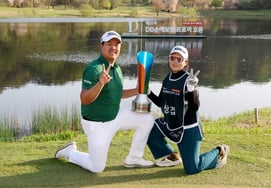 「10年待ち望んだ優勝」キャディに変身したフィアンセがイ・サンヨプを変えて「精神的に大きな助け、ほんとうに大きな差」 [春川現場]