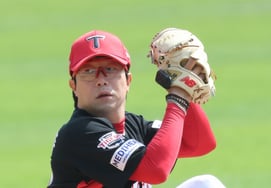 [Фото] Ян Хён Чжон "Победа с двойкой"