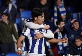 『カンイン、俺もやり遂げた』日本・久保、ついにプロ初優勝『感激』··· ソシエダ、ATMを破り国王杯制覇