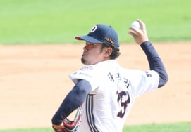 [Chụp ảnh] Tamura, cố gắng chặn 1 lượt chơi