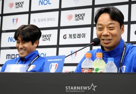 [相片儿] "丢掉了任意球的欲望！' 廉基勋