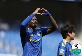 Đánh bại Ulsan, Gwangju → Cách biệt chỉ 1 điểm so với người dẫn đầu độc quyền Seoul... 'Thua 2 trận liên tiếp' của Pohang