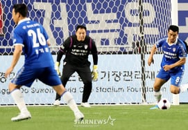 [Chụp ảnh] 'Đừng lo phía sau' Lee Woon Jae