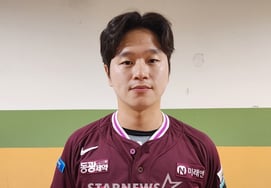 Первое номинация Кивума, получившего высокую оценку "Наследника Ли Чон Ху", взрывается 140-метровый сверхбольшой хоум-ран → Наконец-то он взорвался и сказал: "Вы должны хорошо справиться"."