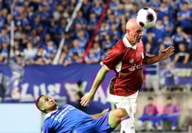 [Chụp ảnh] Trận chiến trên không khốc liệt Gibson và Dennis