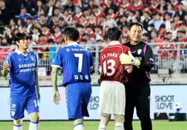 [一下子] 结尾很温馨~"虽然受伤者层出不穷，但毫无让步的一决胜负"水原三星传奇队和OGFC