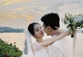 Lady Code's Junie Marries Fighter Pilot... "The Youngest Sister Is Already Married" [Star Issue]