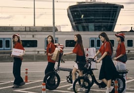 Смелость противостоять слабости, не скрывая ее! Второй полноформатный альбом "Ле Серафим" станет новым началом