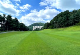 金敏善7次夺冠，让高尔夫球场沸腾起来奥林匹克CC今天（20日）内场客全部免费用餐