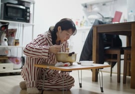 "Разделение собственности NO", листья кунжута, однокомнатная жизнь после развода с Верховным Советом → Рамен вместо риса [Личная жизнь Х.]