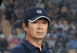 包装の代わりに『硬質』と明記した例外的な発表、刃先が研がれたまま終わった大邱FC・キム・ビョンス同行