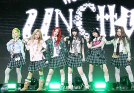 UNCHILD, Successful Debut Stage with Immense Energy [★Photos]