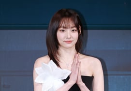 康美娜拒绝参加I.O.I的重组，"很遗憾..."集中于演技活动。" [明星现场]