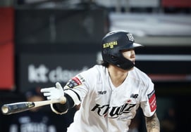 わぁ！『怪我から復帰した途端にサヨナラホームランだなんて…』···延長11回の激闘の末、KTがKIAに6-5で勝利 [水原現場レビュー]