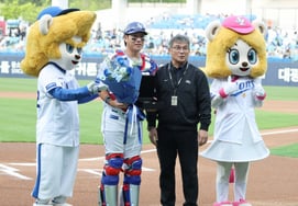 [フォト] カン・ミンホ、KBO史上初の2500試合出場