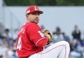 [Photo] Veniziano's 'high-altitude bombing'