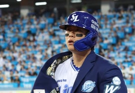 [相片儿] 朴胜奎，狮子去夜店时穿地衣服