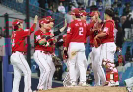 [Photo] SSG, Thrilling Extra-Inning Comeback Victory