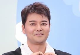 Спустя 12 лет после "оппозиционных протестов"...Первая трансляция чемпионата мира по футболу Чон Хён Му, "Частные уши" тоже придут. [Всплывающие подсказки]