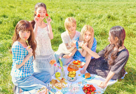 大勢のグループKiiiKiii、ブランドフォトブックも青春映画のようだ