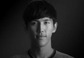 Память Со Чан Хун тоже...1-я годовщина смерти Кан Чжи Ёна, появление в «Ли Сук Каме» ознаменовало смерть всего на два месяца.