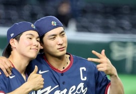 Finally, today (22nd), they clash! Lee Jung-hoo and Kim Hye-sung face off in a surprise matchup against Japanese starter Yamamoto in the starting lineup reveal.