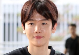 EXOが抜けた後、チェン・ベクシも？ バックヒョン、ひとりでジードラゴンの所属事務所を去る..ギャラクシーは『黙って答えない』 [スター・イシュー]