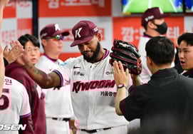 'And' Kiwoom's bottom-of-the-pack surge with three straight wins! '9th' Lotte and NC tied at zero in the standings → Alcantara's 8-inning perfect outing, NC's second consecutive loss [Gocheok on-site review]
