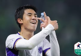 「キム・ウン‑マルクン ワントップ対決」安陽‑蔚山戦のスターティングラインアップ発表 [安陽現場]