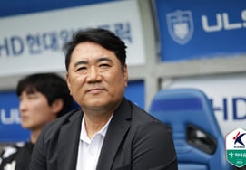 Manager Kim Hyun-seok: "We are also considering a top-two striker formation with Malcang and Yago; it will be a real threat to opposing teams" [Anyang Field Report]
