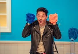 'Hot Celebrity' Park Ji-hwan Stirs Up Live Home Shopping Broadcast [Sold Out Again Today]