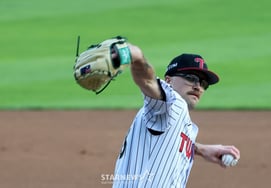 [フォト] 「王燕青と先発対決」ツインズ・ウェルス