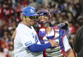 [Photo] Huardo expresses gratitude for Kang Min-ho's leadership