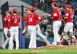 [Chụp ảnh] Choi Jung 'SSG là bậc thầy đảo ngược tình thế'