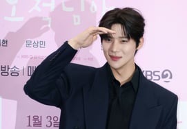 Moon Sang-min, a top-tier rookie, grows into a leading actor representing his 20s