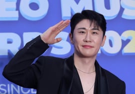 Young Tak giữ vững vị trí No.1 trên BXH 男 Star RankingSức nóng của fandom 'Cấp bảo vật quốc gia'