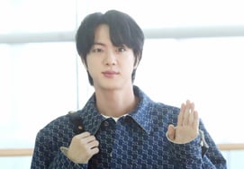 BTS Jin, 'SWIM' Amid Global Popularity... Male Idol Star Ranking '3rd'