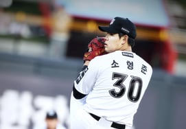 "Как бы то ни было, это может произойти?" 8-я победа подряд KIA Crazy → 5 поражений подряд, KT побеждает и побеждает 'одиночное первое место' с гонкой. [Обзор сайта в Сувоне]