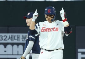 [フォト] ハンドンヒ、二塁打の行進を続ける